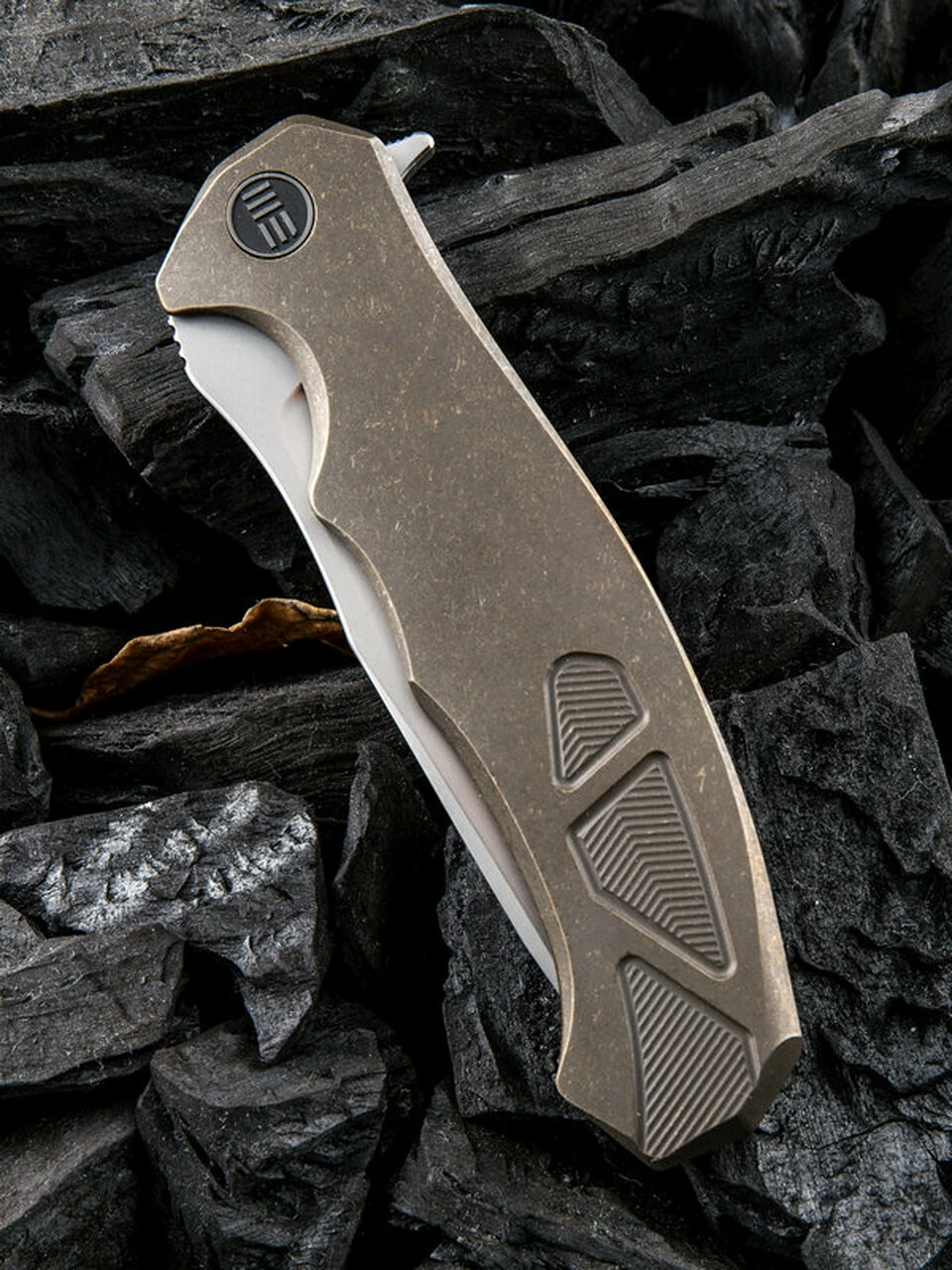 Cheapest 🔥 We Knife Co. We Knife Kellen Bogardus 37 Framelock Folder 901A, 4.07” Bohler M390 Bead Blast Drop Point Plain Blade, Bronze Titanium Handle 👏 3 Cheapest 🔥 We Knife Co. We Knife Kellen Bogardus 37 Framelock Folder 901A, 4.07” Bohler M390 Bead Blast Drop Point Plain Blade, Bronze Titanium Handle 👏 - Image 3
