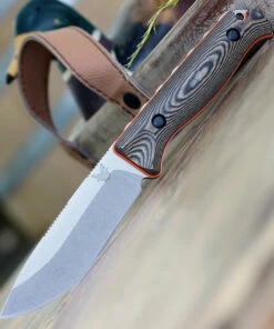 Best reviews of 👍 Benchmade Knives Benchmade 15002-1 Saddle Mountain Skinner, 4.20" CPM-S90V Satin Drop Point Blade, Richlite/Orange G10 Handle ⌛