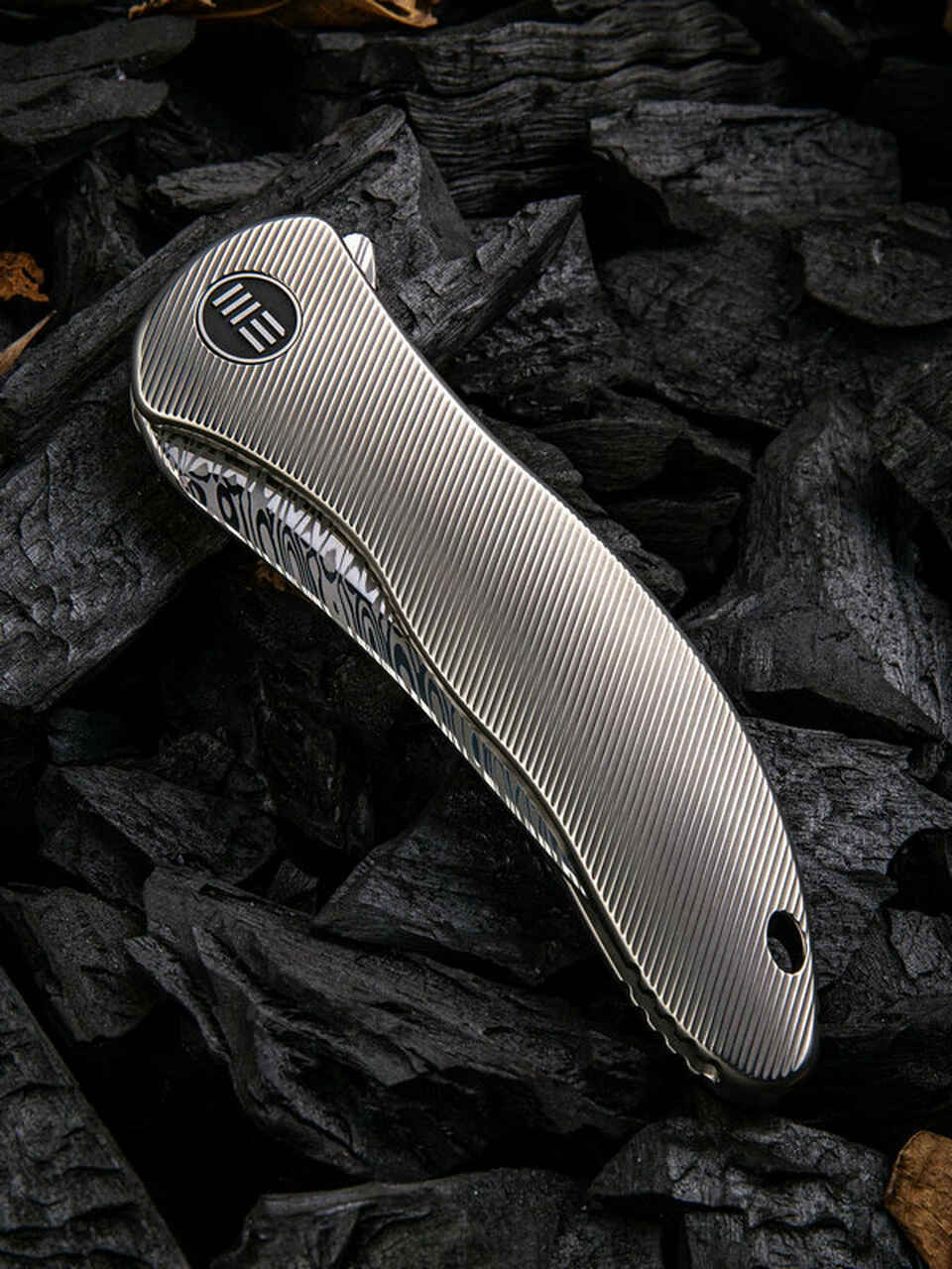 Outlet 🔥 We Knife Co. We Knife Synergy 2 Framelock Folder 912DS2, 3.49" Heimskringla Damasteel Tanto Plain Blade, 6AL4V Titanium Satin Polished Grooved Handle 🛒 3 Outlet 🔥 We Knife Co. We Knife Synergy 2 Framelock Folder 912DS2, 3.49" Heimskringla Damasteel Tanto Plain Blade, 6AL4V Titanium Satin Polished Grooved Handle 🛒 - Image 3