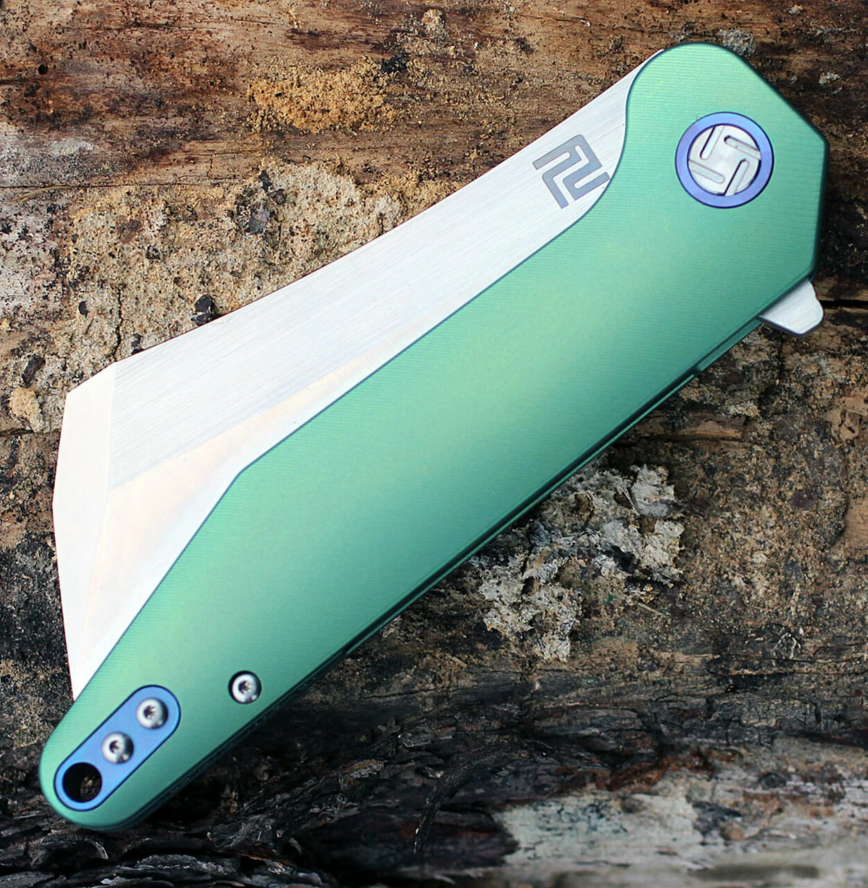 Buy ❤️ Artisan Cutlery Artisan Osprey ATZ1803GGNM, 3.74" M390 Plain Blade, Green TC4 Titanium Handle 🧨 3 Buy ❤️ Artisan Cutlery Artisan Osprey ATZ1803GGNM, 3.74" M390 Plain Blade, Green TC4 Titanium Handle 🧨 - Image 3