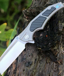 Outlet 🛒 Artisan Cutlery Artisan Apache ATZ1813GGYS, 3.82" S35VN Plain Blade, Gray Titanium/Carbon Fiber Handle 😍