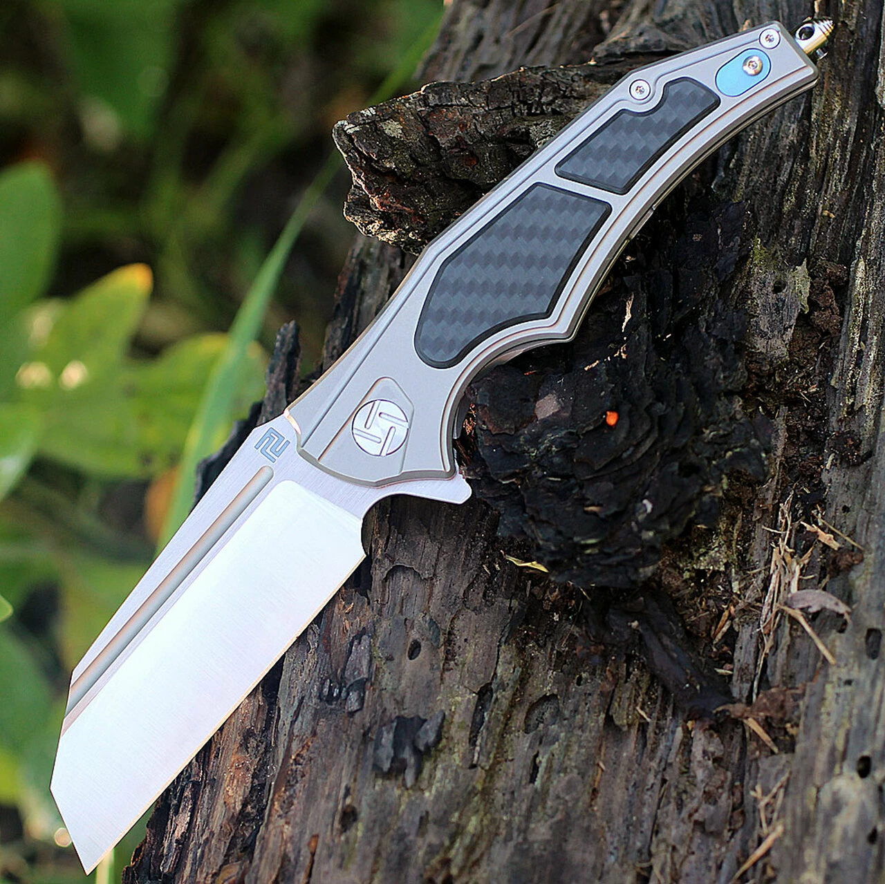 Outlet 🛒 Artisan Cutlery Artisan Apache ATZ1813GGYS, 3.82" S35VN Plain Blade, Gray Titanium/Carbon Fiber Handle 😍 1 Outlet 🛒 Artisan Cutlery Artisan Apache ATZ1813GGYS, 3.82" S35VN Plain Blade, Gray Titanium/Carbon Fiber Handle 😍