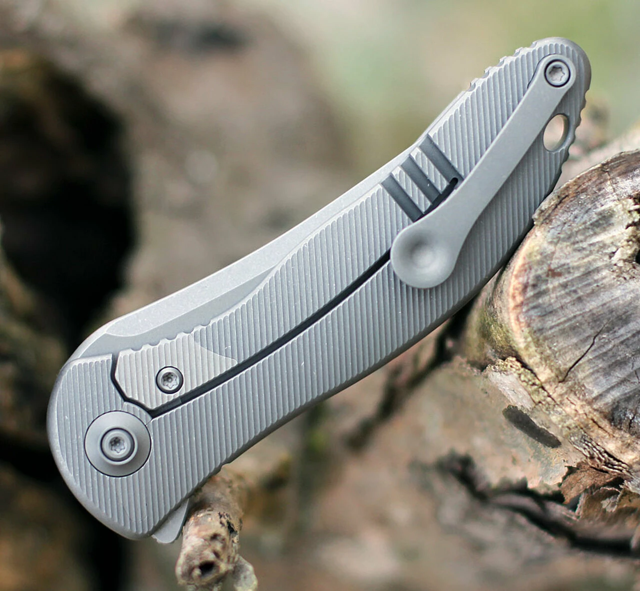 Brand new 😍 We Knife Co. We Knife Mini Synergy 2011A, 2.93" CPM 20CV Stonewashed Blade, Gray 6AL4V Titanium Handle 💯 3 Brand new 😍 We Knife Co. We Knife Mini Synergy 2011A, 2.93" CPM 20CV Stonewashed Blade, Gray 6AL4V Titanium Handle 💯 - Image 3