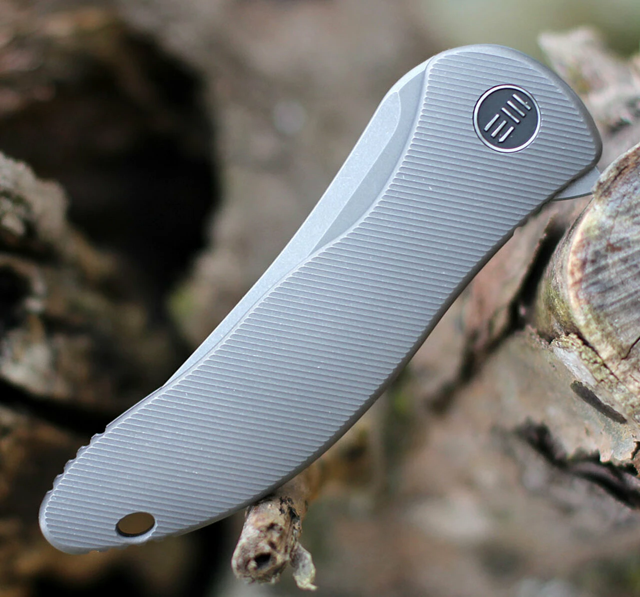 Brand new 😍 We Knife Co. We Knife Mini Synergy 2011A, 2.93" CPM 20CV Stonewashed Blade, Gray 6AL4V Titanium Handle 💯 4 Brand new 😍 We Knife Co. We Knife Mini Synergy 2011A, 2.93" CPM 20CV Stonewashed Blade, Gray 6AL4V Titanium Handle 💯 - Image 4