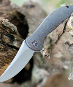 Outlet 🔥 We Knife Co. We Knife Mini Synergy 2011C, 2.93" CPM 20CV Stonewashed Blade, Tiger Striped Pattern Flamed 6AL4V Titanium Handle 🎉