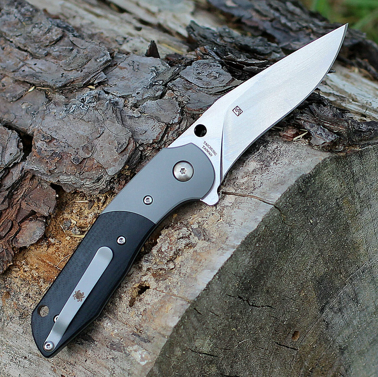 Wholesale 👏 Spyderco Knives Spyderco Hanan G-10 Black /Titanium Bolsters C227GP, 2.95" CPM S30V Plain Blade ❤️ 2 Wholesale 👏 Spyderco Knives Spyderco Hanan G-10 Black /Titanium Bolsters C227GP, 2.95" CPM S30V Plain Blade ❤️ - Image 2