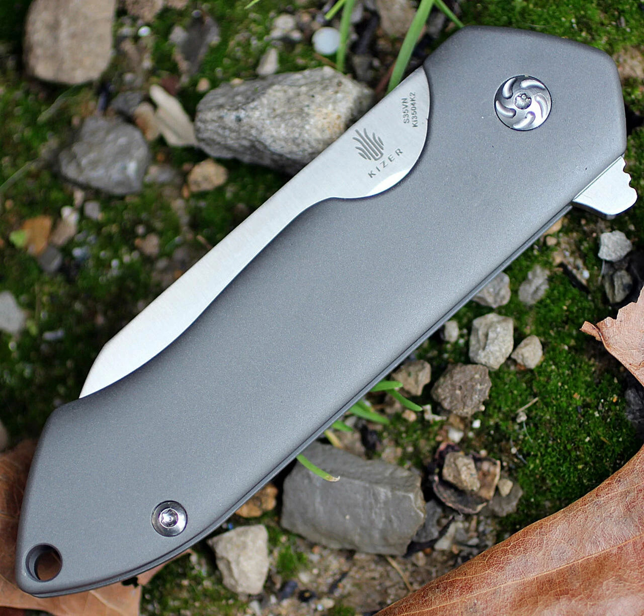 Buy 🧨 Kizer Cutlery Kizer 3504K2 Guru, 2.97" CPM-S35VN Plain Blade, Titanium Handle ⌛ 3 Buy 🧨 Kizer Cutlery Kizer 3504K2 Guru, 2.97" CPM-S35VN Plain Blade, Titanium Handle ⌛ - Image 3