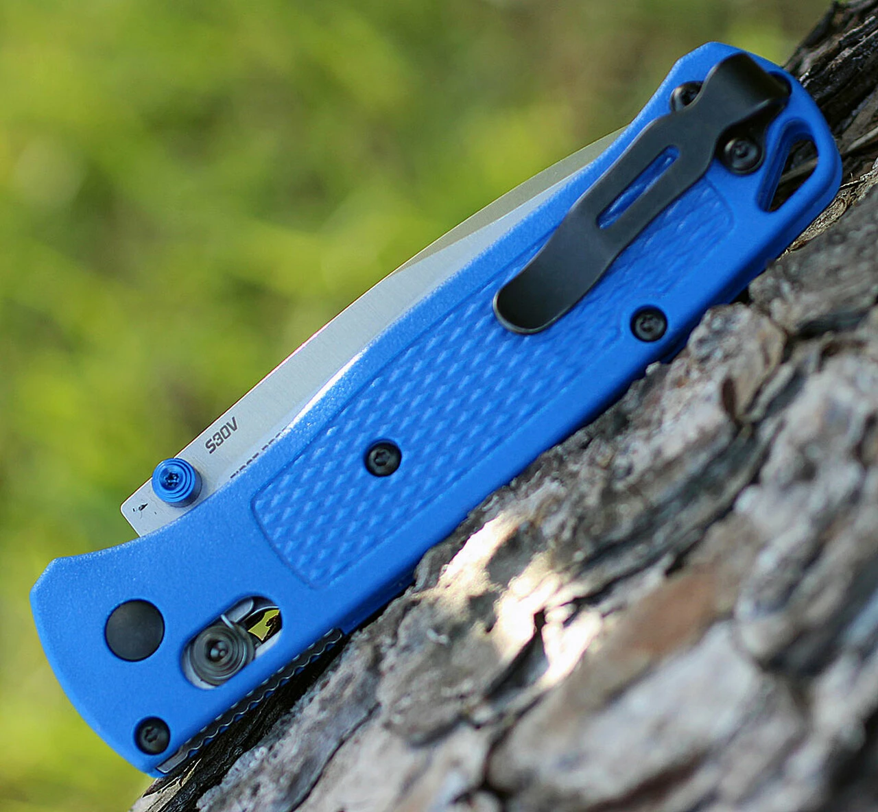 Cheap 🔥 Benchmade Knives Benchmade Bugout 535, 3.24" CPMS30V Plain Blade, Blue Grivory Handle ✔️ 4 Cheap 🔥 Benchmade Knives Benchmade Bugout 535, 3.24" CPMS30V Plain Blade, Blue Grivory Handle ✔️ - Image 4