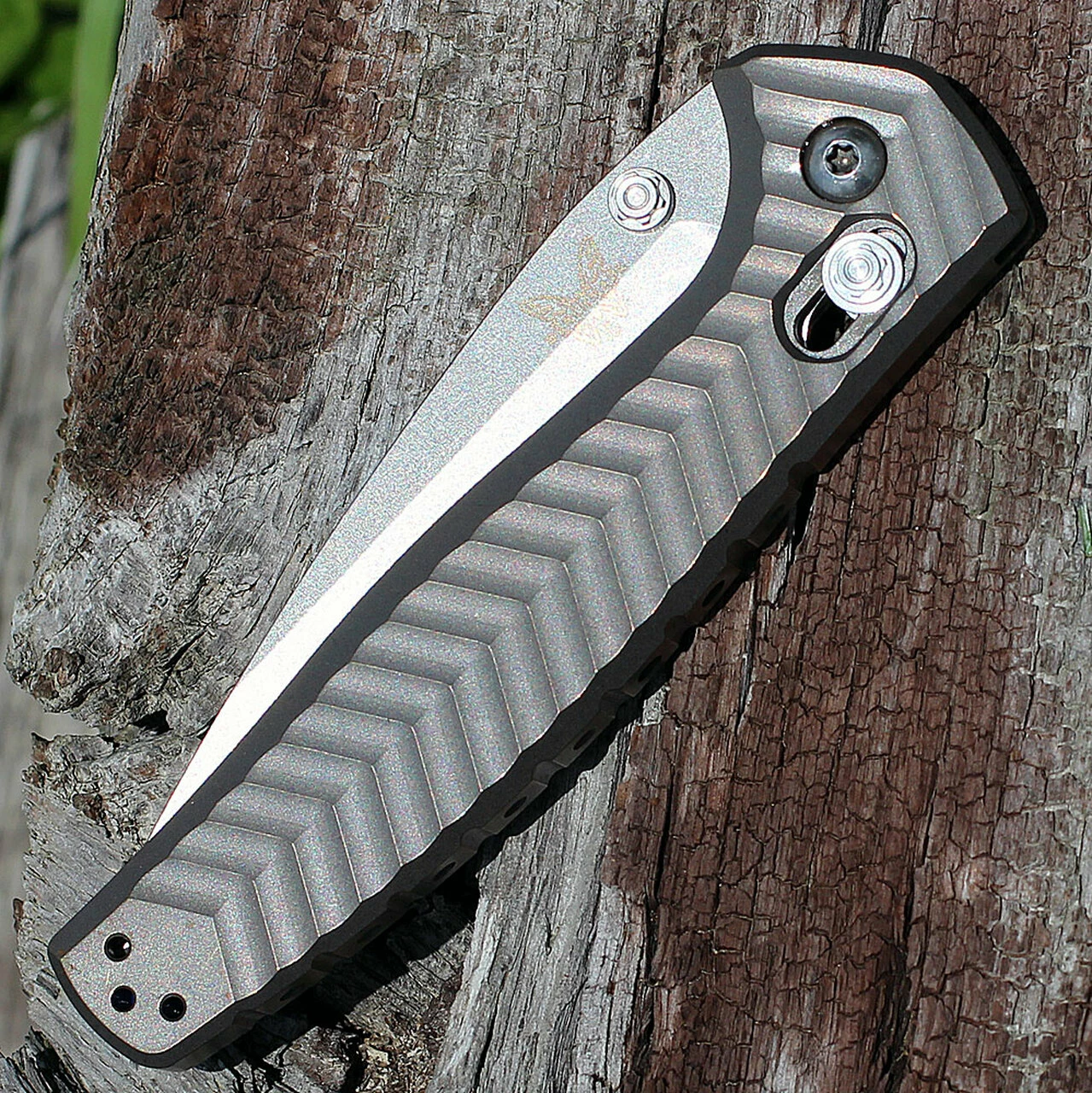 Outlet 👏 Benchmade Knives Benchmade BM781S ANTHEM, 3.5" CPM-20CV SS Combo Blade, Anodized Billet Titanium Handle 🤩 3 Outlet 👏 Benchmade Knives Benchmade BM781S ANTHEM, 3.5" CPM-20CV SS Combo Blade, Anodized Billet Titanium Handle 🤩 - Image 3