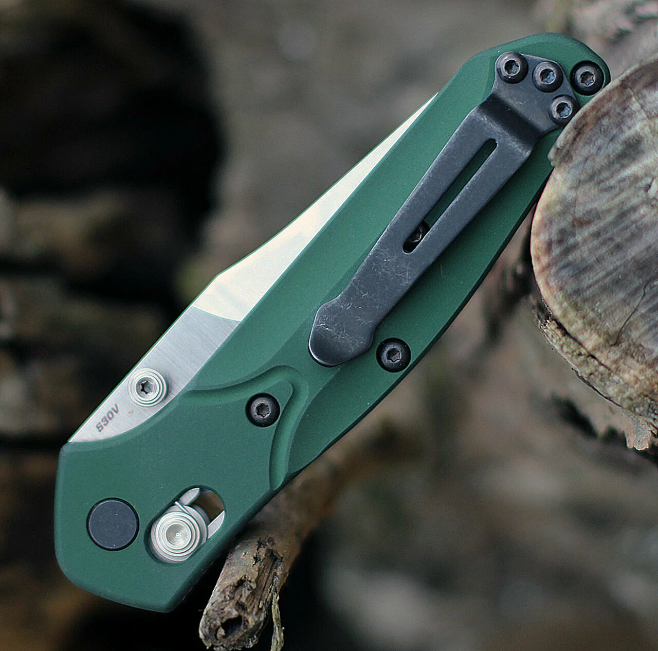 Wholesale ✔️ Benchmade Knives Benchmade 945 Mini Osborne, 2.92" CPM-S30V Satin Plain Blade, Green Aluminum Handle ⭐ 4 Wholesale ✔️ Benchmade Knives Benchmade 945 Mini Osborne, 2.92" CPM-S30V Satin Plain Blade, Green Aluminum Handle ⭐ - Image 4