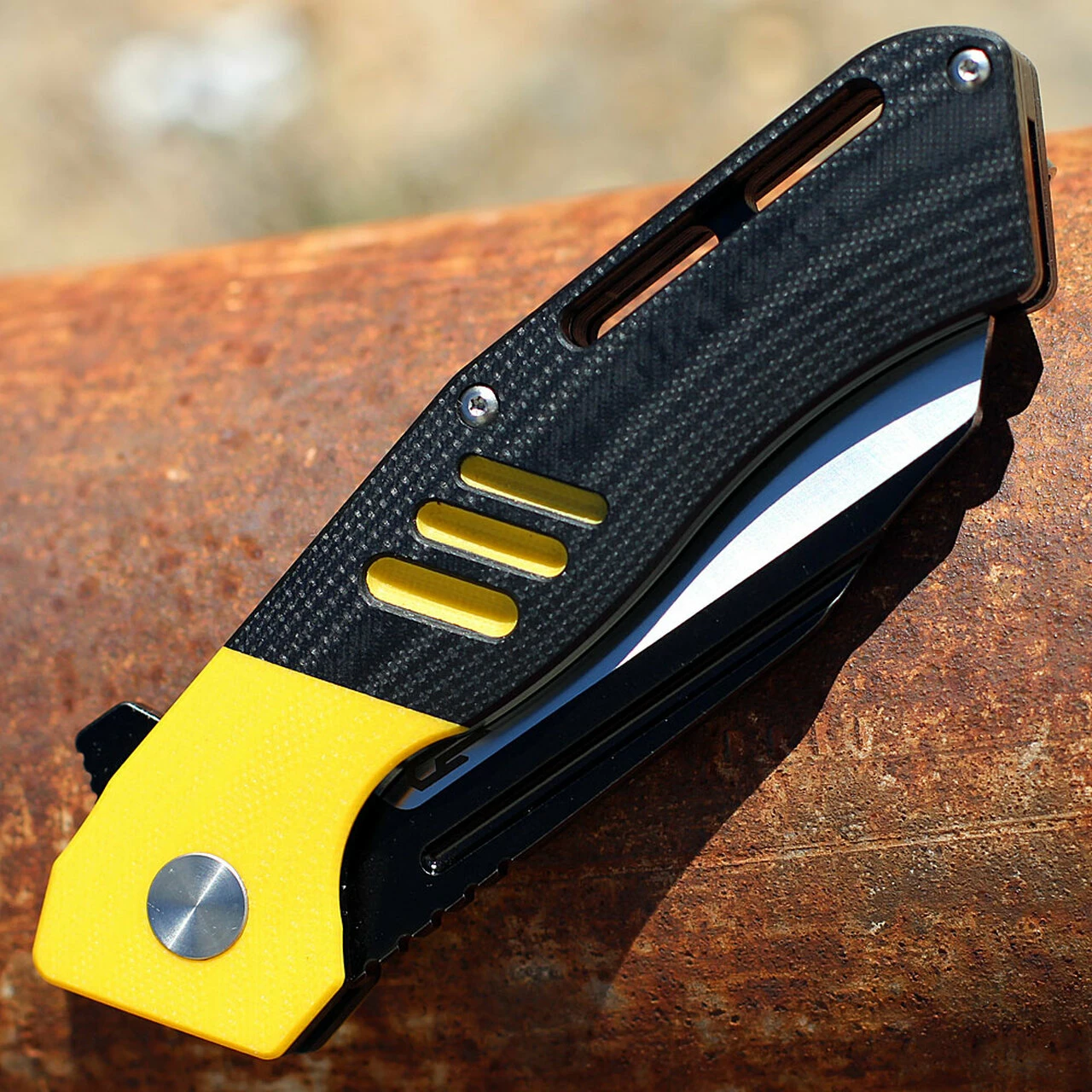Discount 😍 Bestech Rockface - Blk / Yellow G10 (3.4" D2 Two Tone) BG46A 💯 3 Discount 😍 Bestech Rockface - Blk / Yellow G10 (3.4" D2 Two Tone) BG46A 💯 - Image 3