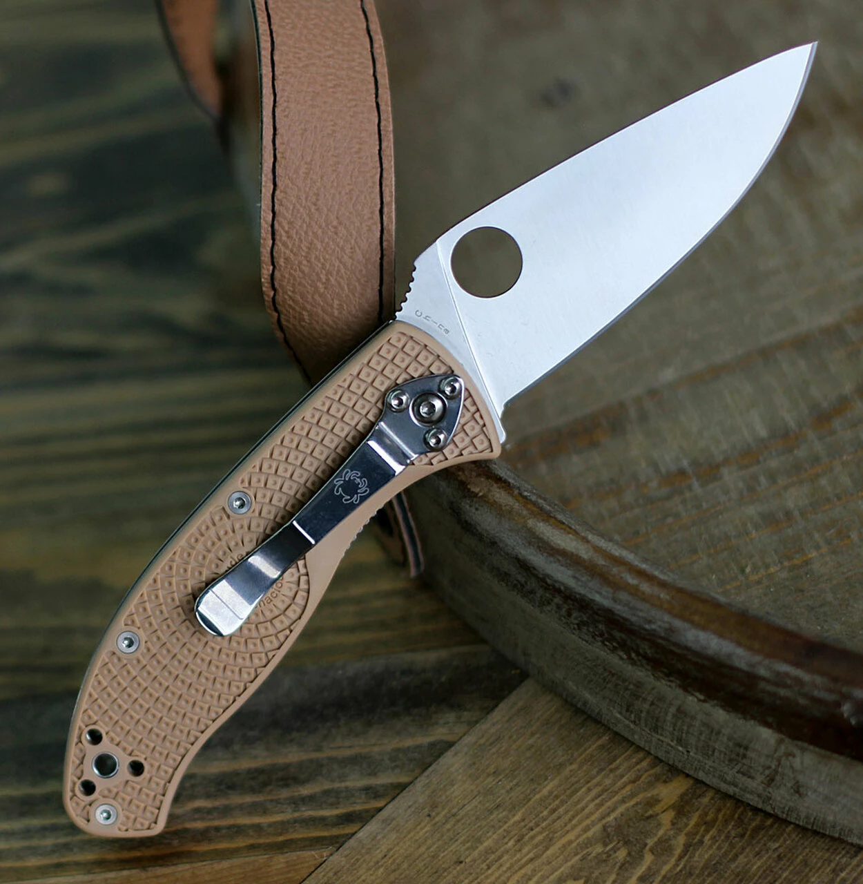 Flash Sale 😍 Spyderco Knives Spyderco Tenacious Lightweight, C122PTN 3.39" 8Cr13MoV Plain Blade, Tan FRN Handle ✨ 2 Flash Sale 😍 Spyderco Knives Spyderco Tenacious Lightweight, C122PTN 3.39" 8Cr13MoV Plain Blade, Tan FRN Handle ✨ - Image 2