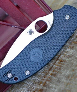 Best reviews of 🎁 Spyderco Knives Spyderco C123PBK Sage 5 Lightweight, 3.00" CPM S30V Plain Blade, Black FRN Handle ✔️ -Automatic Knives shop C123PBK.4 70345.1574873992