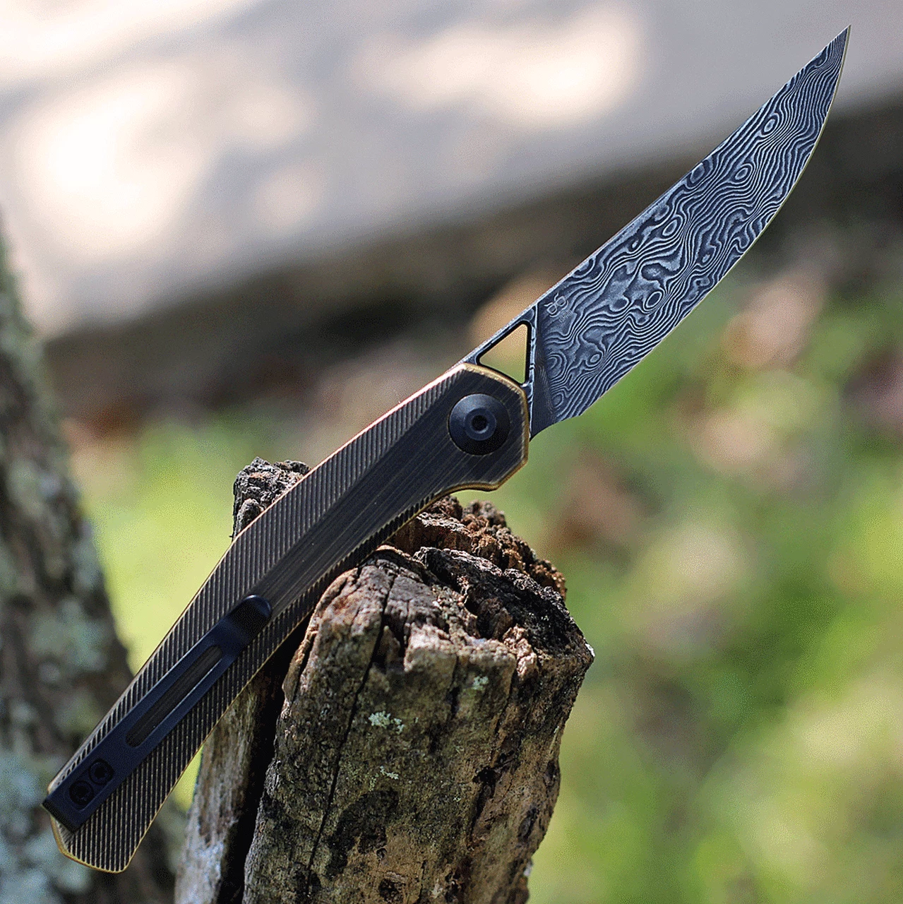 Discount 🧨 CIVIVI Knives CIVIVI Lazar Front Flipper - Hand Rubbed Brass (3.3" Damascus) C20013-DS1 🔥 2 Discount 🧨 CIVIVI Knives CIVIVI Lazar Front Flipper - Hand Rubbed Brass (3.3" Damascus) C20013-DS1 🔥 - Image 2