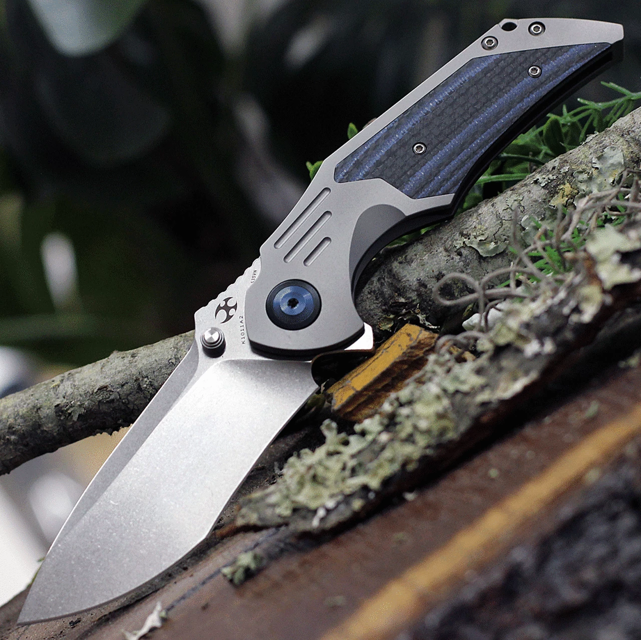 New 🤩 Kansept Knives K1011A2 Delta, 3.54" CPM-S35VN Stonewashed Plain Blade, Gray Titanium w/ Black/Blue CF Inlay Handle ✨ 1 New 🤩 Kansept Knives K1011A2 Delta, 3.54" CPM-S35VN Stonewashed Plain Blade, Gray Titanium w/ Black/Blue CF Inlay Handle ✨