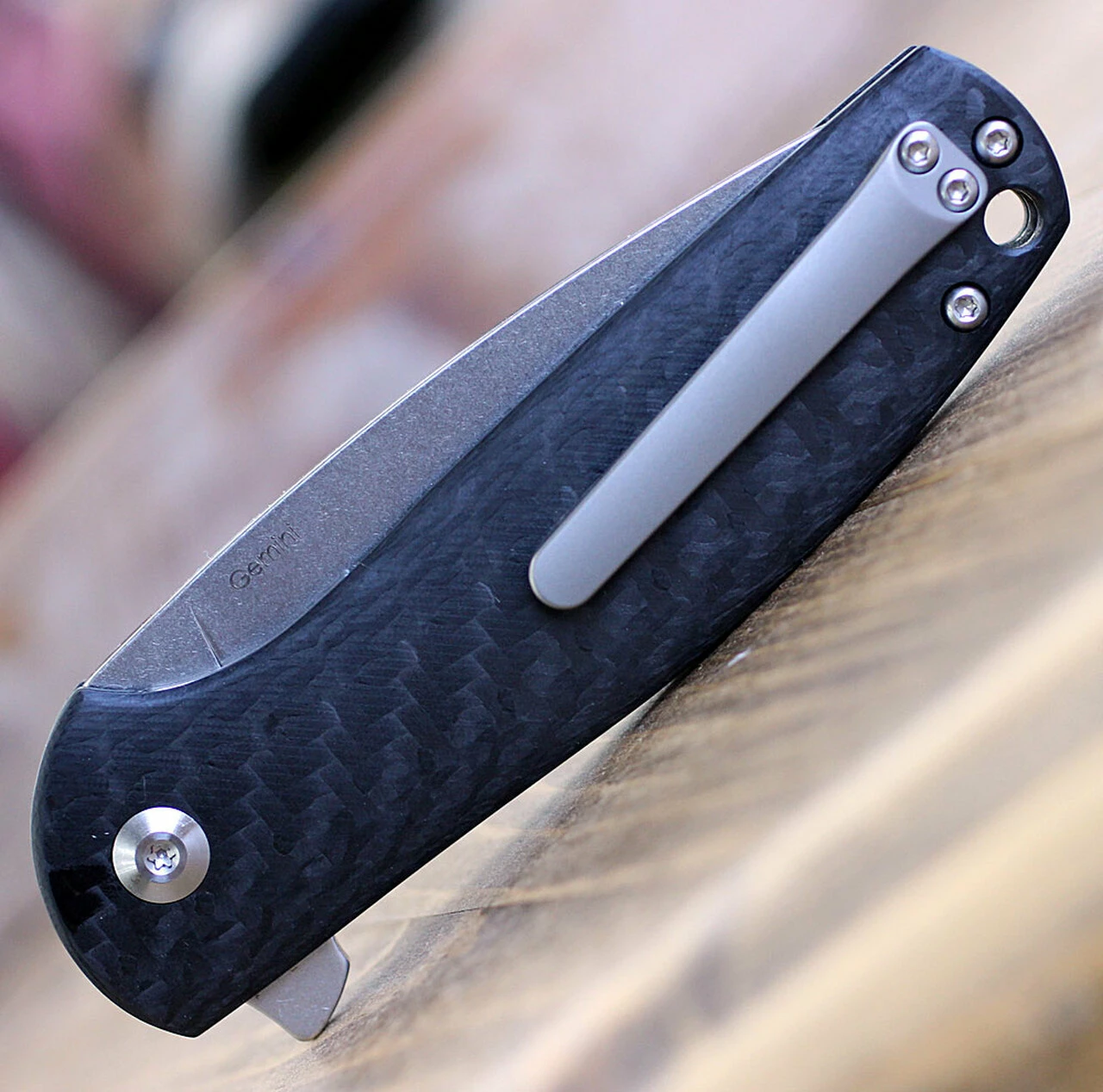 Brand new 👍 Kizer Cutlery Kizer Gemini 2.0 Ki3471C1, 3.13" CPM S35VN Stonewash Drop Point Plain Blade, Carbon Fiber Handle ✨ 4 Brand new 👍 Kizer Cutlery Kizer Gemini 2.0 Ki3471C1, 3.13" CPM S35VN Stonewash Drop Point Plain Blade, Carbon Fiber Handle ✨ - Image 4