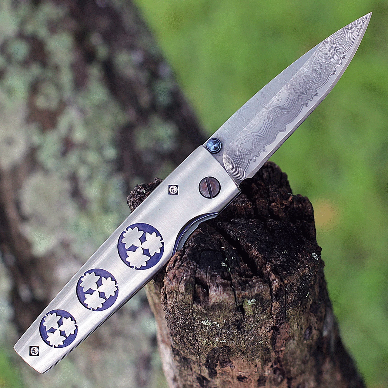 Deals 😍 Mcusta Kamon Kaede MC-0096D, 2.875 Damascus Blade, Decorative Handle, Woven Nishijin Pouch 💯 2 Deals 😍 Mcusta Kamon Kaede MC-0096D, 2.875 Damascus Blade, Decorative Handle, Woven Nishijin Pouch 💯 - Image 2