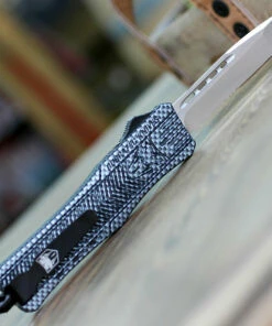 Outlet 💯 CobraTec Knives MCFCTK-1MTS Medium CTK-1 Carbon Fiber Wrap, 3.0" D2 Steel Tanto Serrated Blade 👏 -Automatic Knives shop MCFCTK 1MTS 22208.1592925864