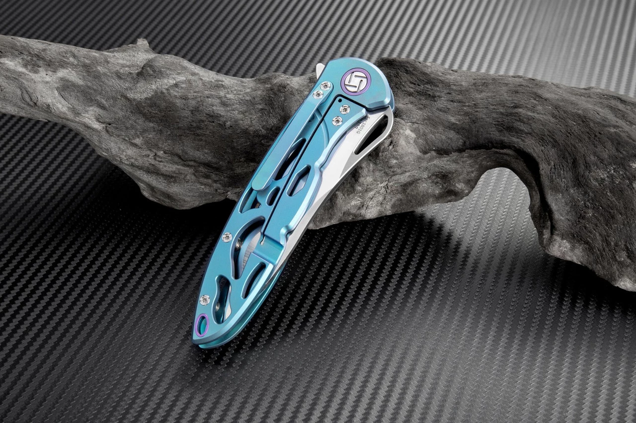 Outlet 😍 Artisan Cutlery Artisan Dragonfly ATZ1801GGNS, 3.94" S35VN Plain Blade, Green TC4 Titanium Handle ✨ 3 Outlet 😍 Artisan Cutlery Artisan Dragonfly ATZ1801GGNS, 3.94" S35VN Plain Blade, Green TC4 Titanium Handle ✨ - Image 3