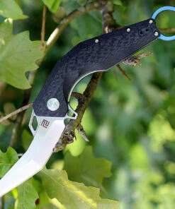 New ⌛ Artisan Cutlery Artisan Cobra ATZ1811GBUM, 3.15" M390 Plain Blade, Blue Carbon Fiber Handle 🧨