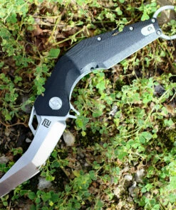 Discount 😍 Artisan Cutlery Artisan Cobra ATZ1811PBKC, 3" D2 Plain Blade, Curved Black G-10 Handle ✨