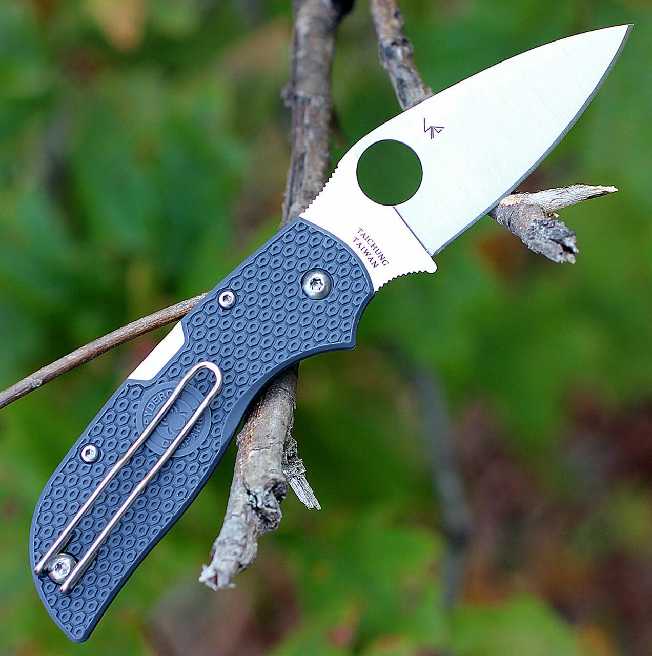 Discount 👏 Spyderco Knives Spyderco Chaparral Lightweight C152PGY, 2.8 in CTS XHP Plain Blade, Gray FRN Handle ⌛ 2 Discount 👏 Spyderco Knives Spyderco Chaparral Lightweight C152PGY, 2.8 in CTS XHP Plain Blade, Gray FRN Handle ⌛ - Image 2