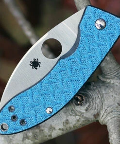 Wholesale 👍 Spyderco Knives Spyderco C205GFBLP Lil’ Lum Chinese Folder, 2.38 in VG-10 Plain Blade, Blue Nishijin Glass Fiber Handles, Sprint Run ⌛ -Automatic Knives shop c205gfblp.1 65814.1566585896