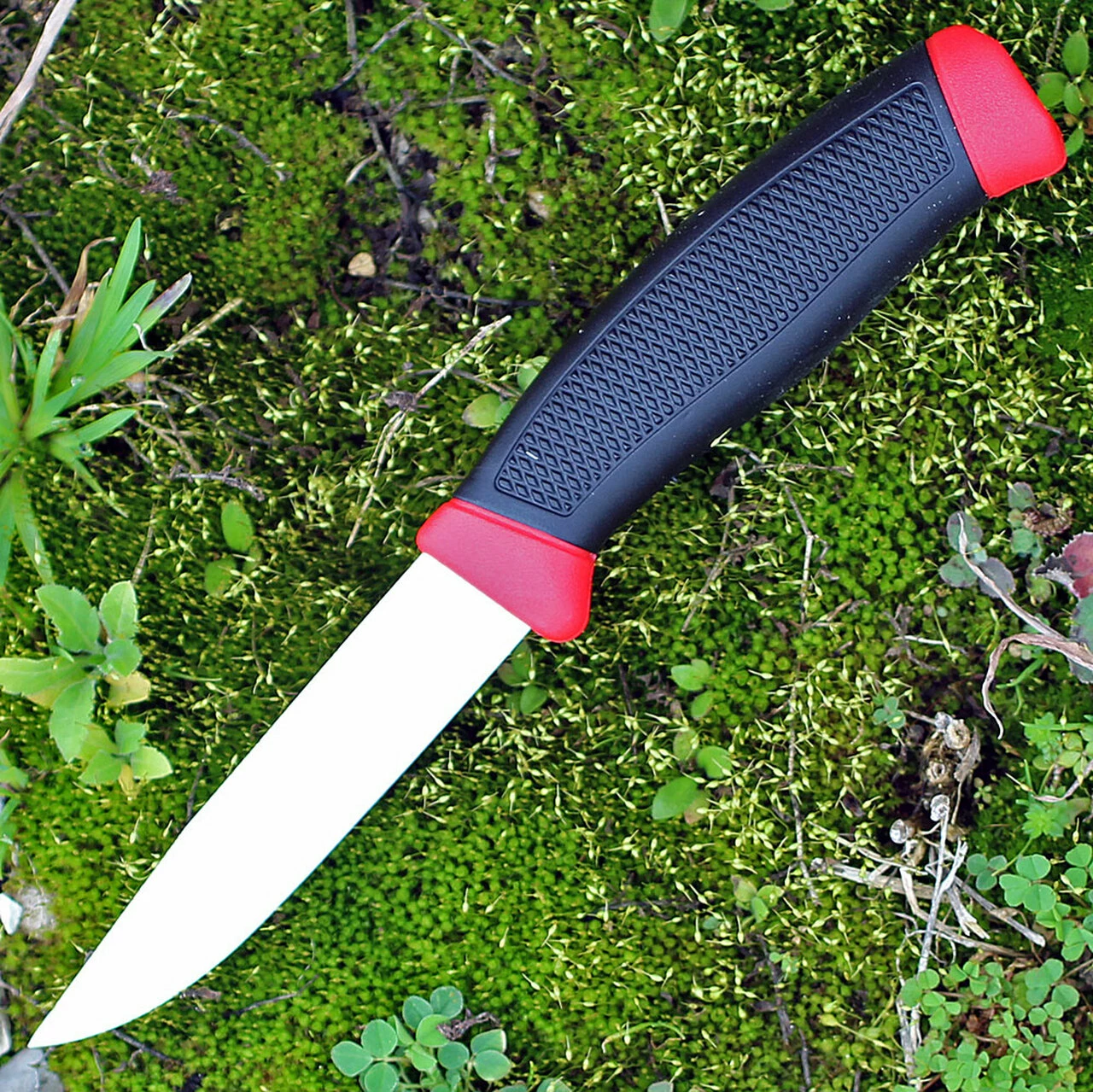 Cheap 😀 Mora Clipper 840, 4" Carbon Steel Plain Blade, Black/Red Rubber Handle 🛒 2 Cheap 😀 Mora Clipper 840, 4" Carbon Steel Plain Blade, Black/Red Rubber Handle 🛒 - Image 2