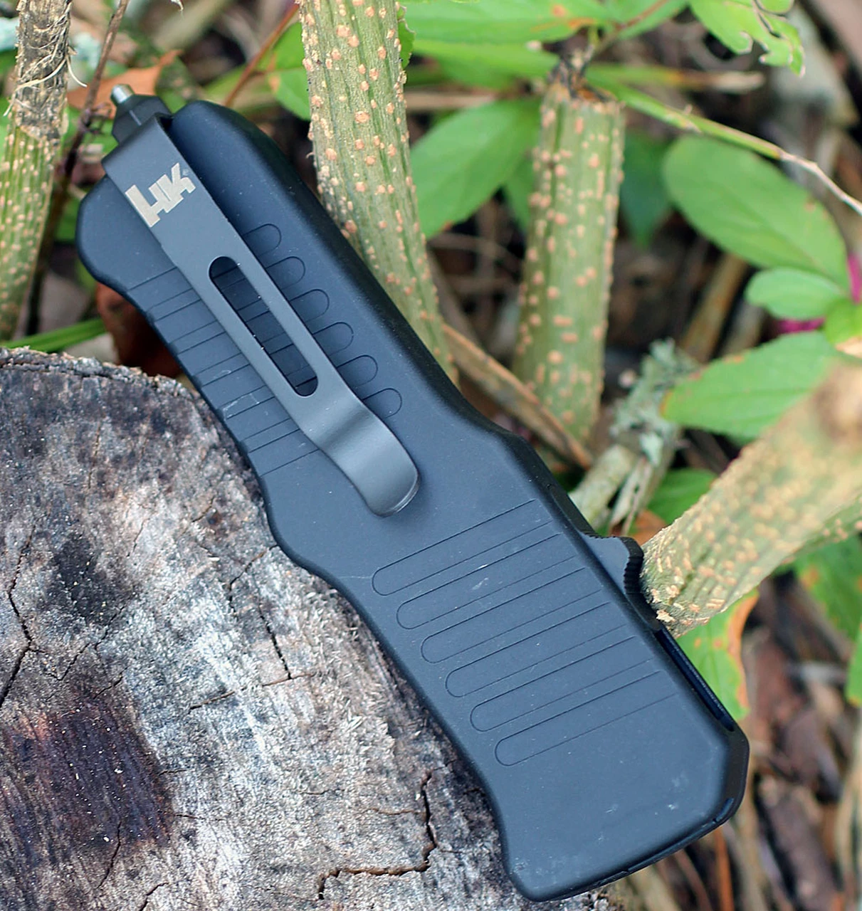 Promo ✔️ HK Knives HK Mini Incursion OTF Automatic: 2.95" Clip Point Black Blade, Matte Black Aluminum Frame ✨ 4 Promo ✔️ HK Knives HK Mini Incursion OTF Automatic: 2.95" Clip Point Black Blade, Matte Black Aluminum Frame ✨ - Image 4