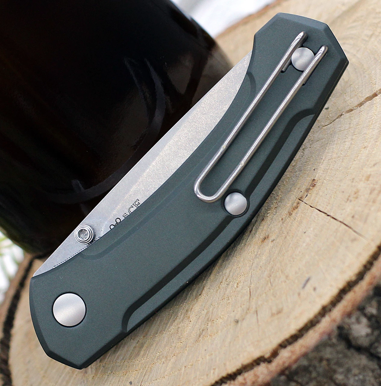 Discount 👏 GiantMouse ACE Iona Liner Lock, 2.9" Stonewashed M390 Drop Point Blade, Green Aluminum Handle 🔥 3 Discount 👏 GiantMouse ACE Iona Liner Lock, 2.9" Stonewashed M390 Drop Point Blade, Green Aluminum Handle 🔥 - Image 3