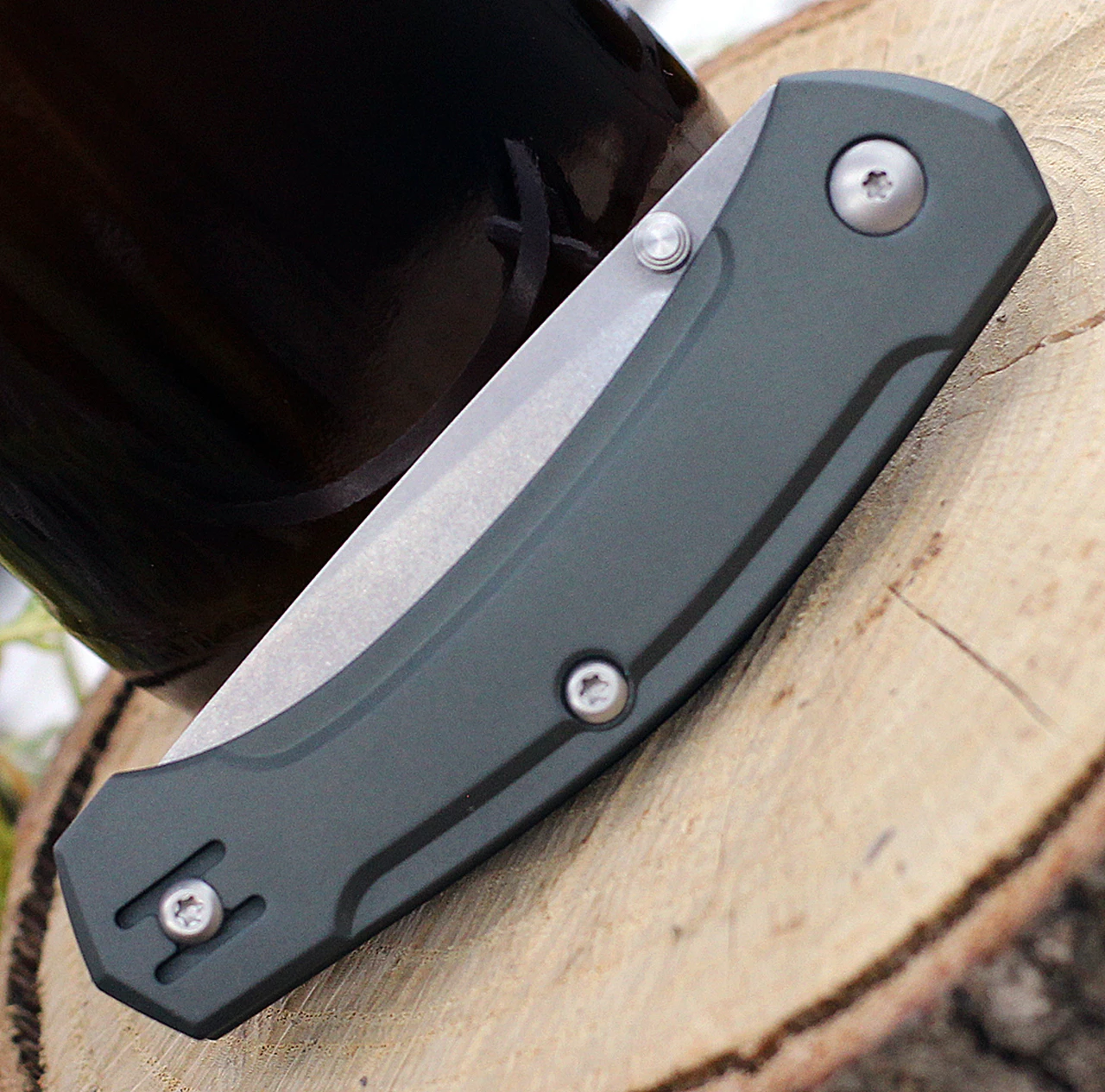 Discount 👏 GiantMouse ACE Iona Liner Lock, 2.9" Stonewashed M390 Drop Point Blade, Green Aluminum Handle 🔥 4 Discount 👏 GiantMouse ACE Iona Liner Lock, 2.9" Stonewashed M390 Drop Point Blade, Green Aluminum Handle 🔥 - Image 4
