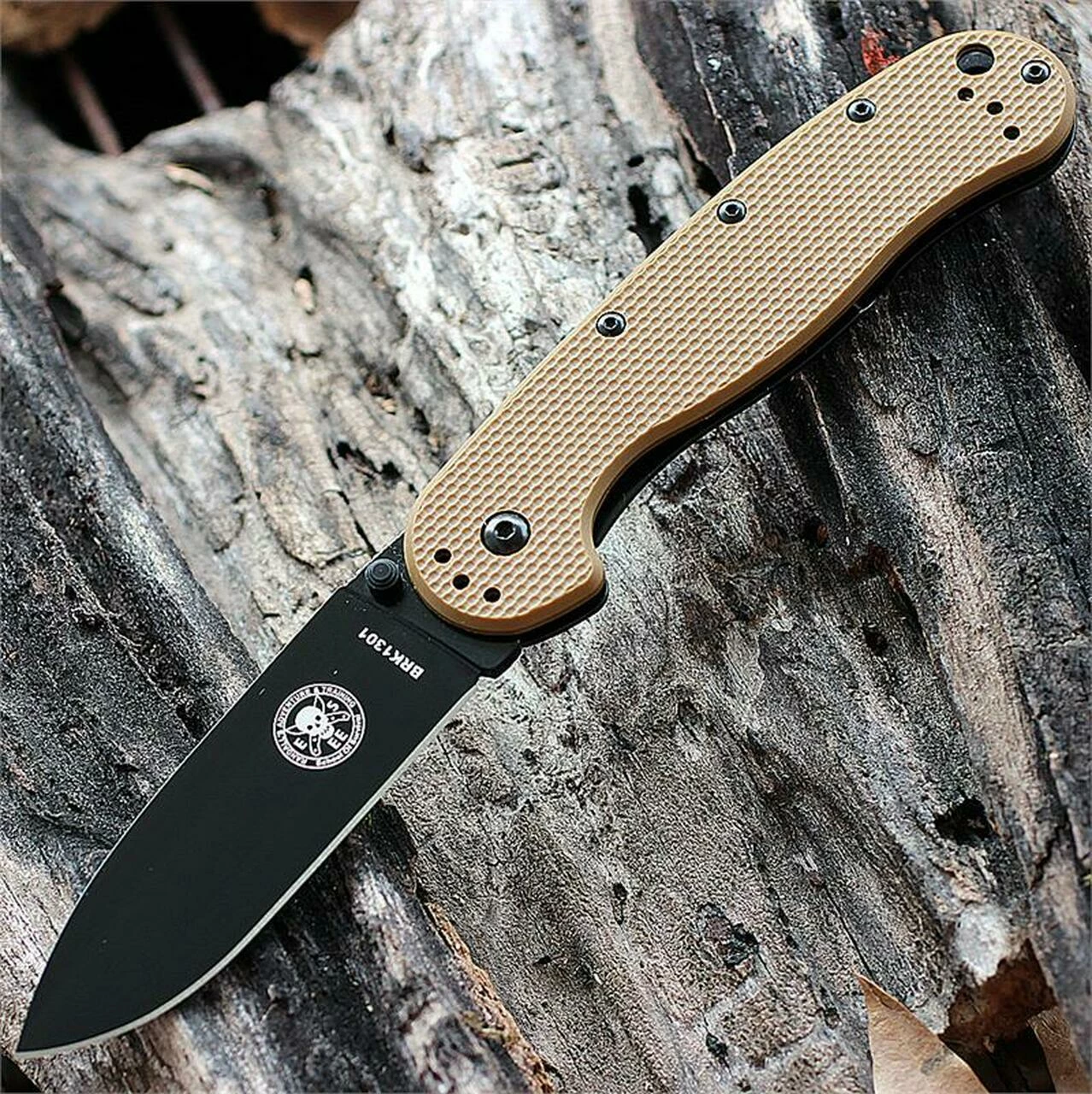 Outlet 🔔 BRK Avispa Folder, Coyote Brown Nylon handles, Black AUS-8 Blade, Plain Edge, Design by Esee Knives 🔔 1 Outlet 🔔 BRK Avispa Folder, Coyote Brown Nylon handles, Black AUS-8 Blade, Plain Edge, Design by Esee Knives 🔔