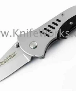 Brand new 🎉 Smith and Wesson Smith & Wesson Swat II, Linerlock, Plain Edge 🛒