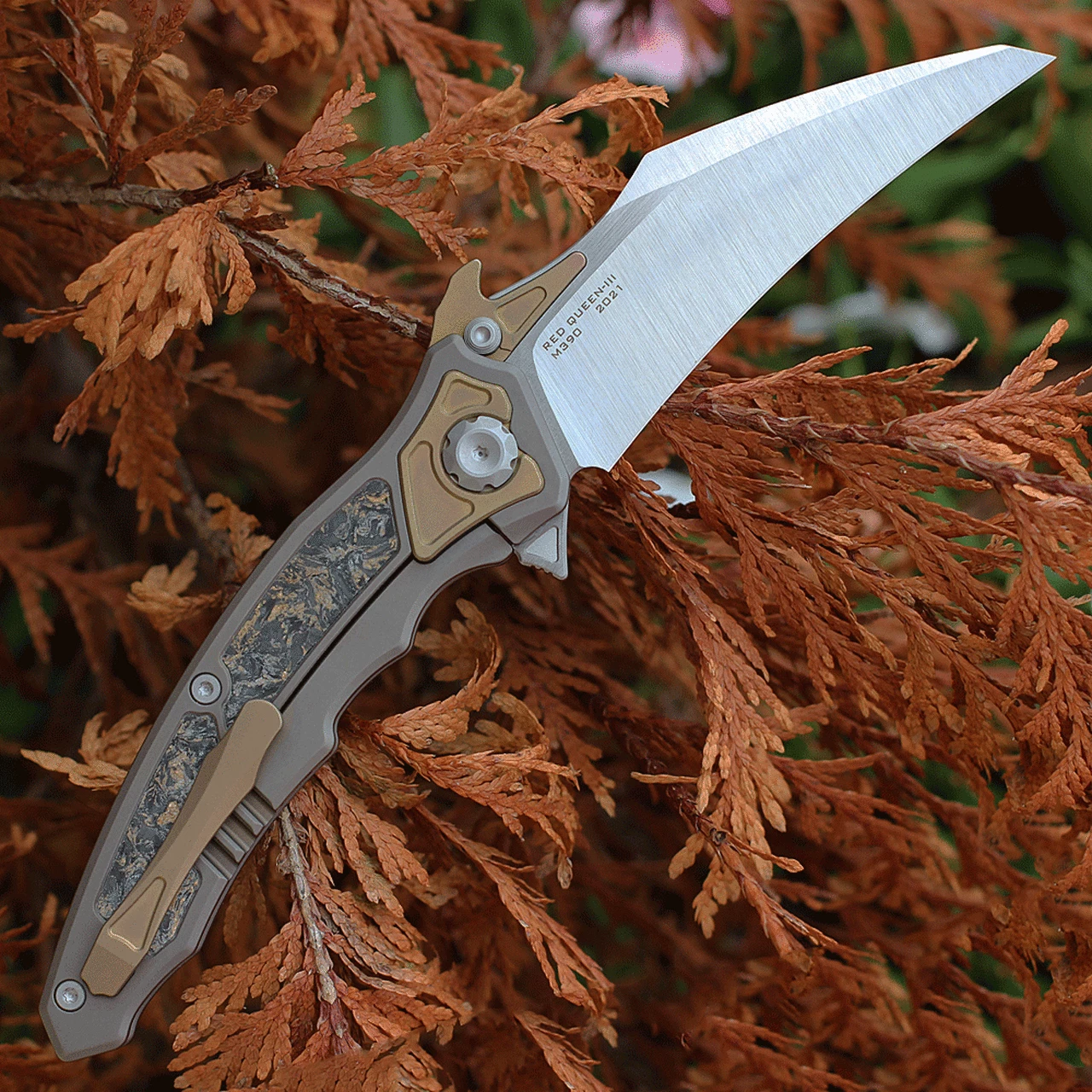 Coupon 🔥 Maxace Knives Maxace Red Queen III - Brown Ti / Marble CF (3.8" M390) RQ3 👏 2 Coupon 🔥 Maxace Knives Maxace Red Queen III - Brown Ti / Marble CF (3.8" M390) RQ3 👏 - Image 2