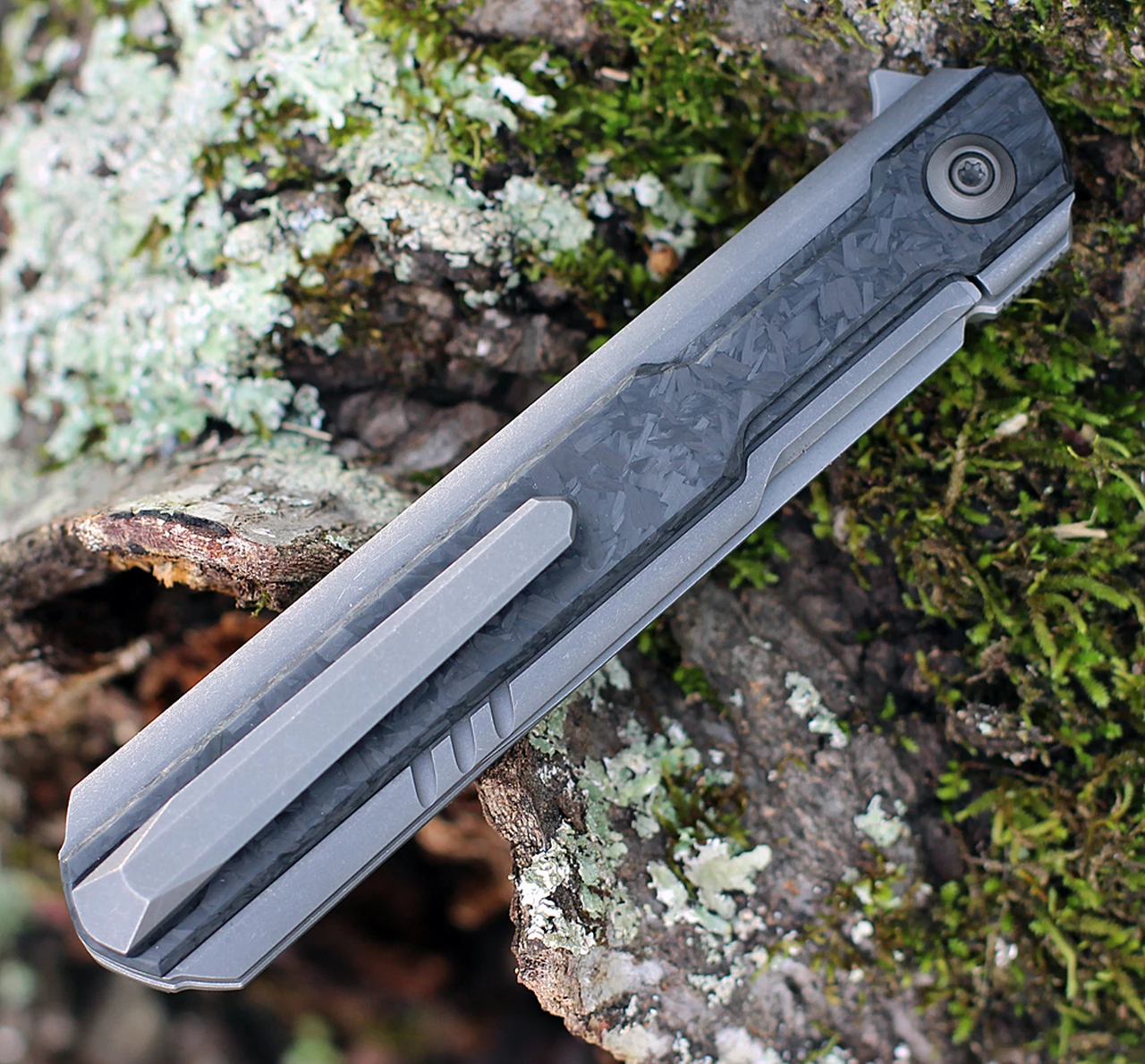 Wholesale 🎉 WE Knife Co. Peer, 2015C, 3.5" CPM 20CV Gray Stonewashed Blade, Titanium Handle with Shredded Carbon Fiber Overlay 🎁 4 Wholesale 🎉 WE Knife Co. Peer, 2015C, 3.5" CPM 20CV Gray Stonewashed Blade, Titanium Handle with Shredded Carbon Fiber Overlay 🎁 - Image 4